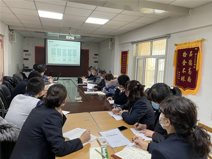 1614742711713319.jpg 圖為:“出租車ERP平臺項目”洽談現(xiàn)場_副本.jpg